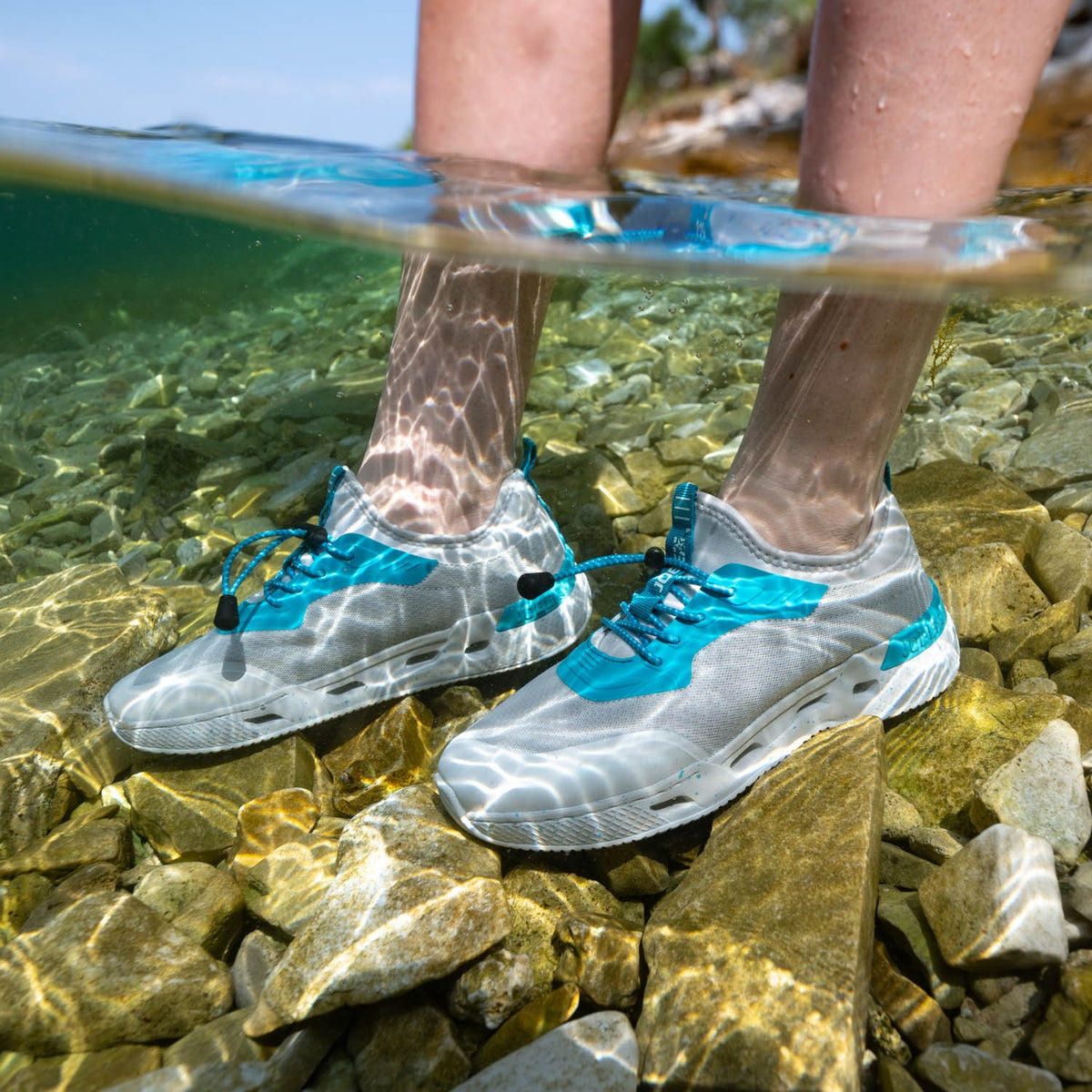 Discover Sneaker Silver Grey